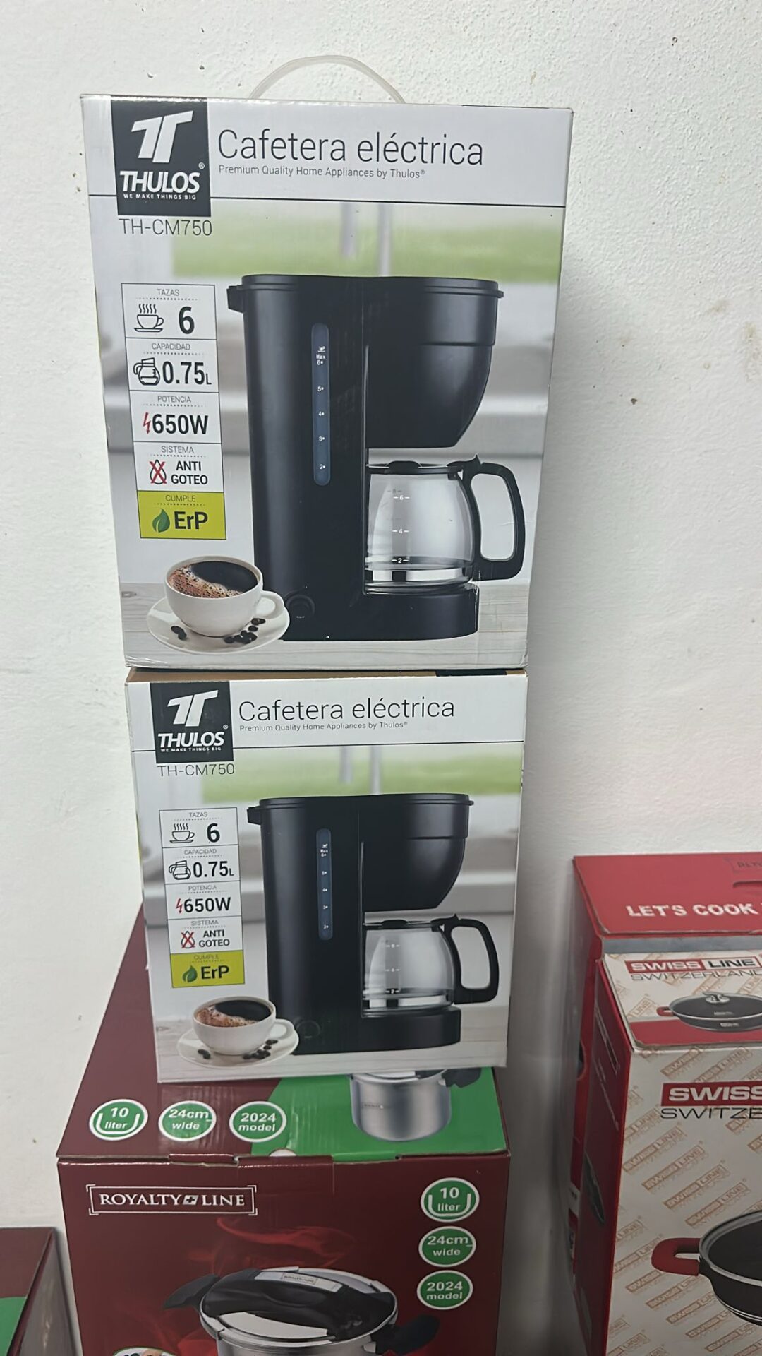 Cafetera eléctrica thulos 35€